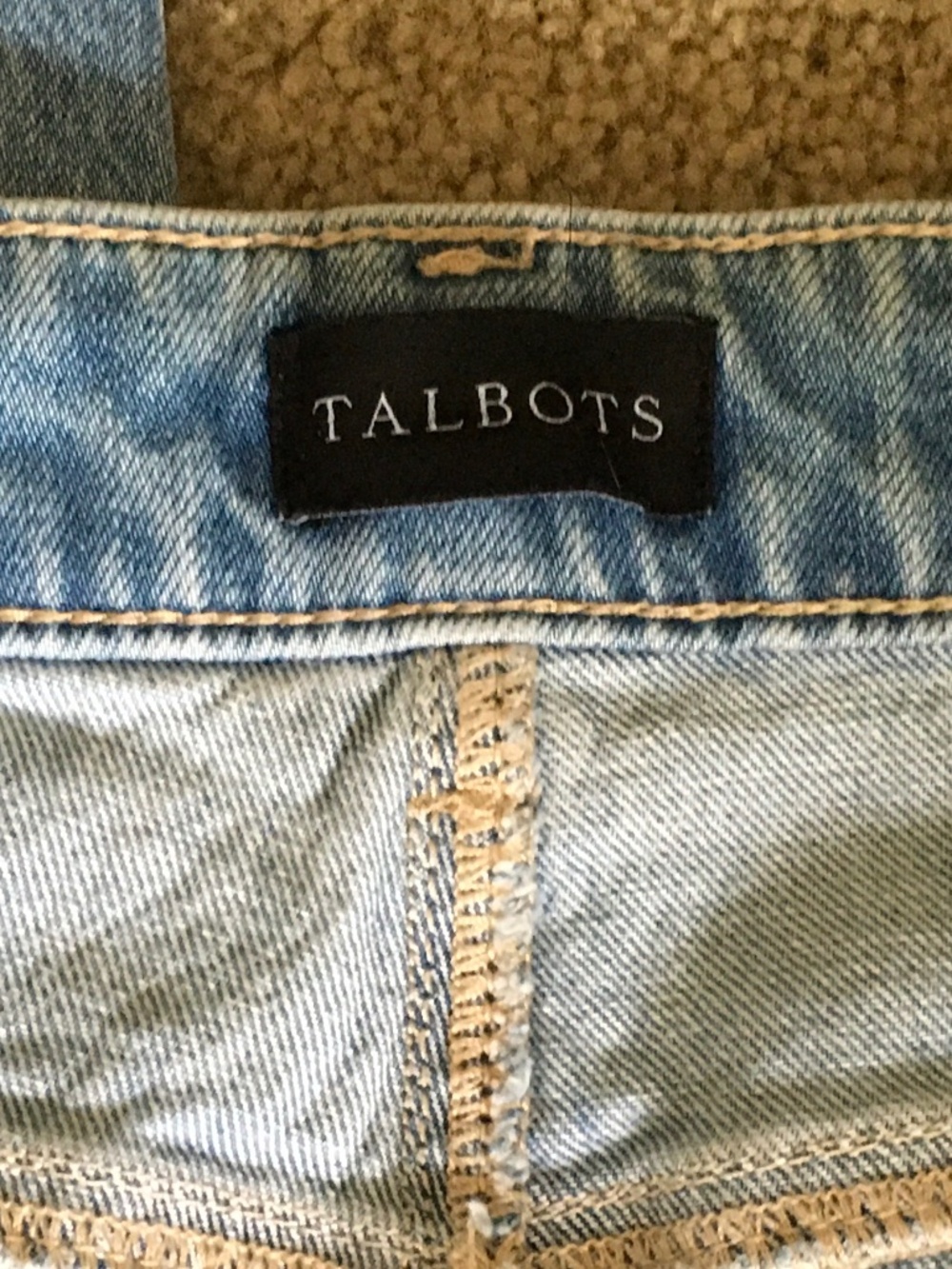 Talbots Everyday Relaxed Jean size 16 cotton Lycra light wash - Picture 3 of 5